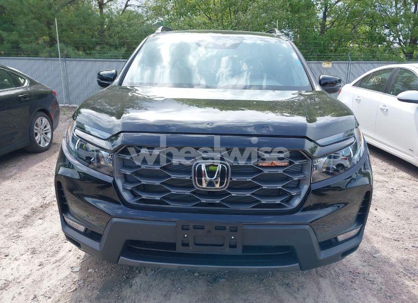 Photo 12 of 2025 Honda Passport AWD TRAILSPORT (VIN 5FNYF8H65SB006177)