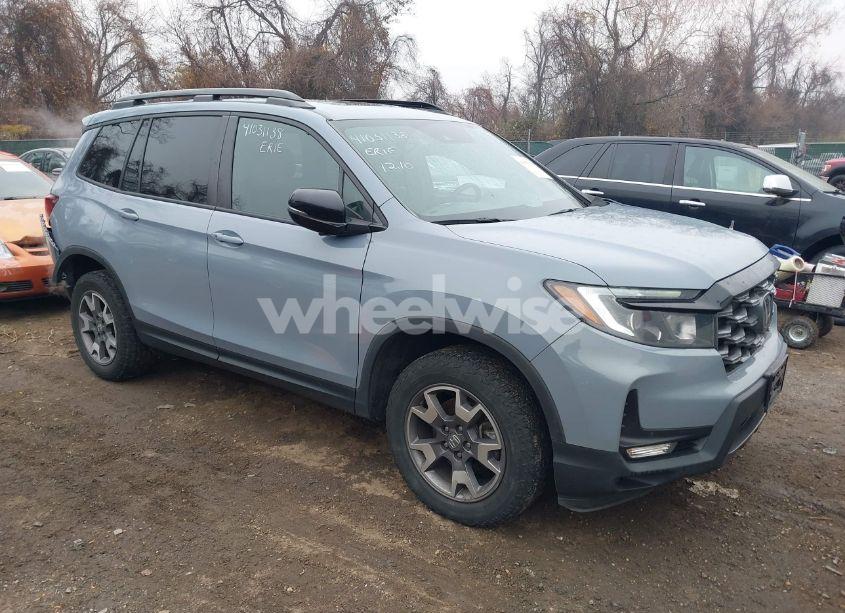 2022 Honda Passport AWD TRAILSPORT (VIN 5FNYF8H67NB030310) main photo