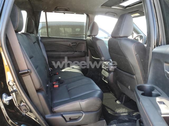 Photo 11 of 2024 HONDA PASSPORT TRAIL SPORT (VIN 5FNYF8H67RB010869)