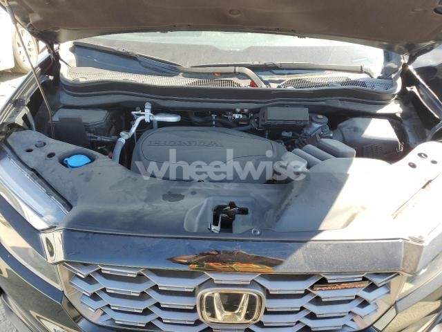 Photo 13 of 2024 HONDA PASSPORT TRAIL SPORT (VIN 5FNYF8H67RB010869)
