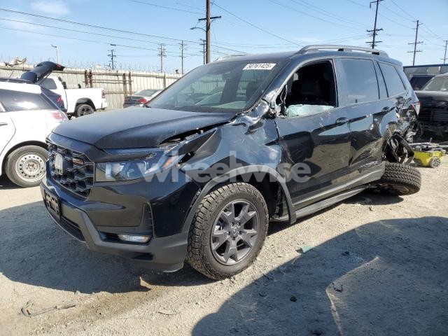 Photo 2 of 2024 HONDA PASSPORT TRAIL SPORT (VIN 5FNYF8H67RB010869)