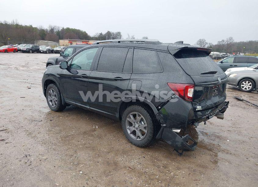 Photo 3 of 2024 Honda Passport TRAILSPORT (VIN 5FNYF8H6XRB019629)
