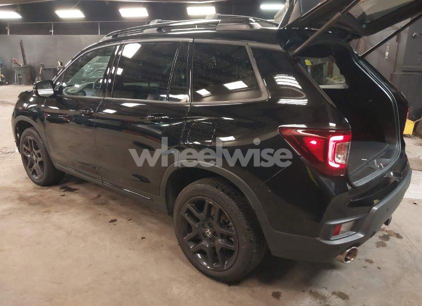 Photo 3 of 2024 Honda Passport AWD BLACK (VIN 5FNYF8H82RB002633)
