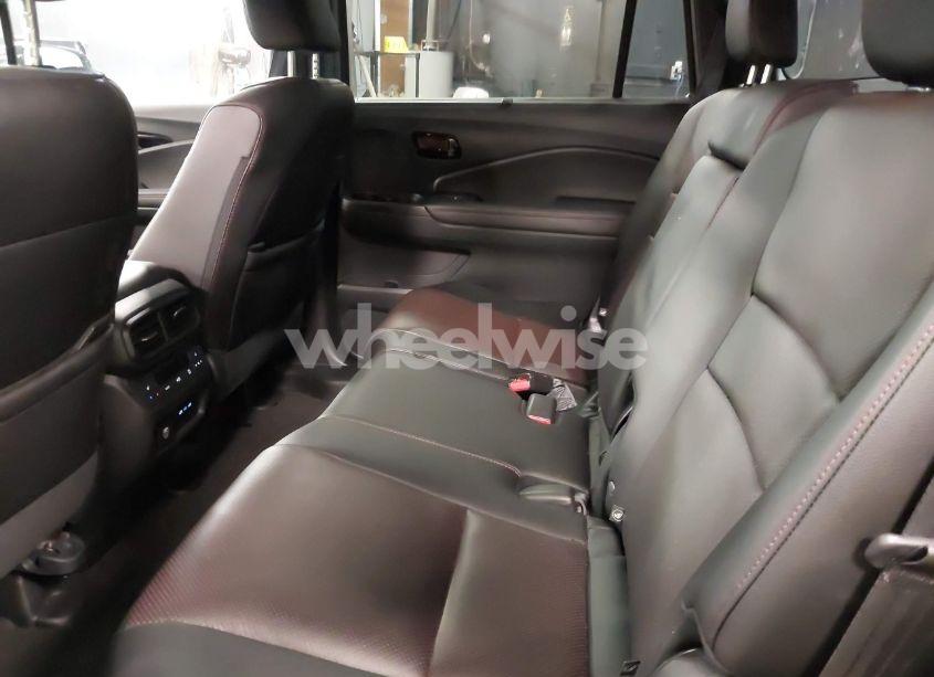 Photo 8 of 2024 Honda Passport AWD BLACK (VIN 5FNYF8H82RB002633)