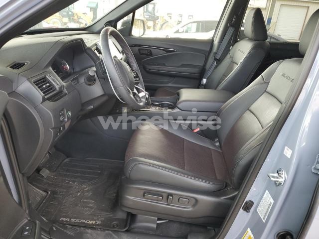 Photo 5 of 2025 HONDA PASSPORT BLACK EDITION (VIN 5FNYF8H88SB013433)