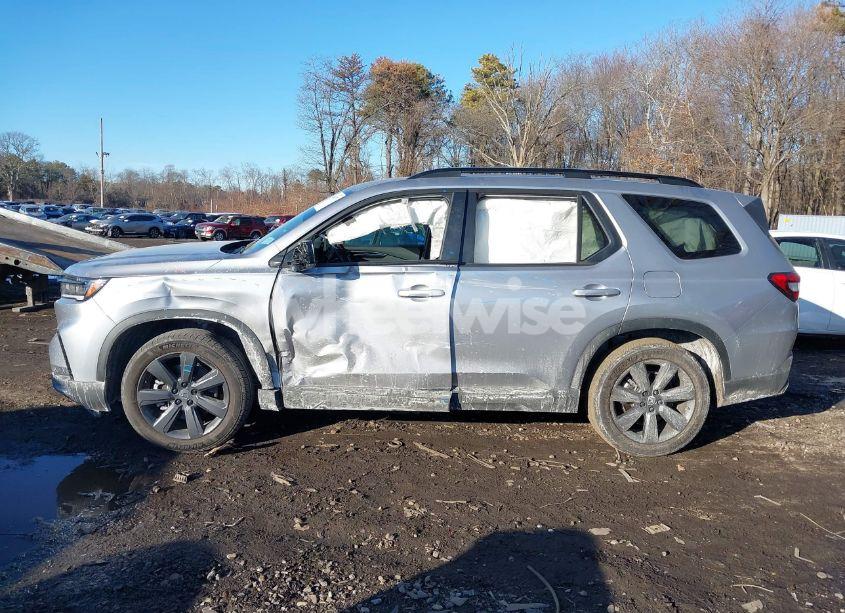 Photo 14 of 2025 Honda Pilot SPORT (VIN 5FNYG1H39SB017788)