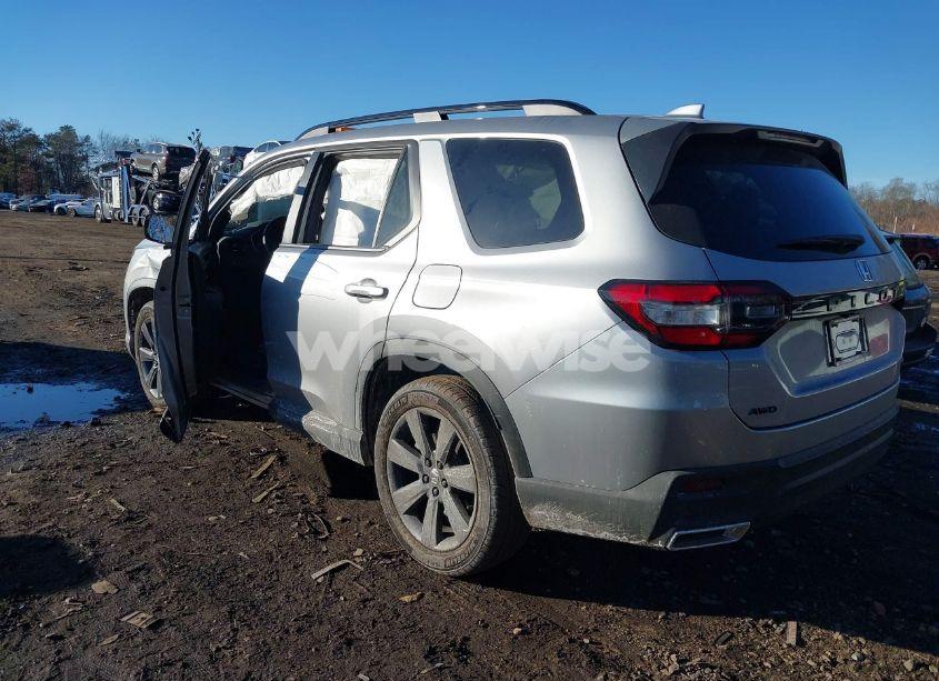 Photo 3 of 2025 Honda Pilot SPORT (VIN 5FNYG1H39SB017788)