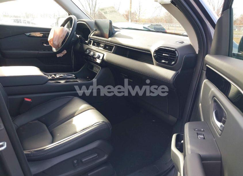 Photo 5 of 2025 Honda Pilot EX-L (VIN 5FNYG1H41SB062653)
