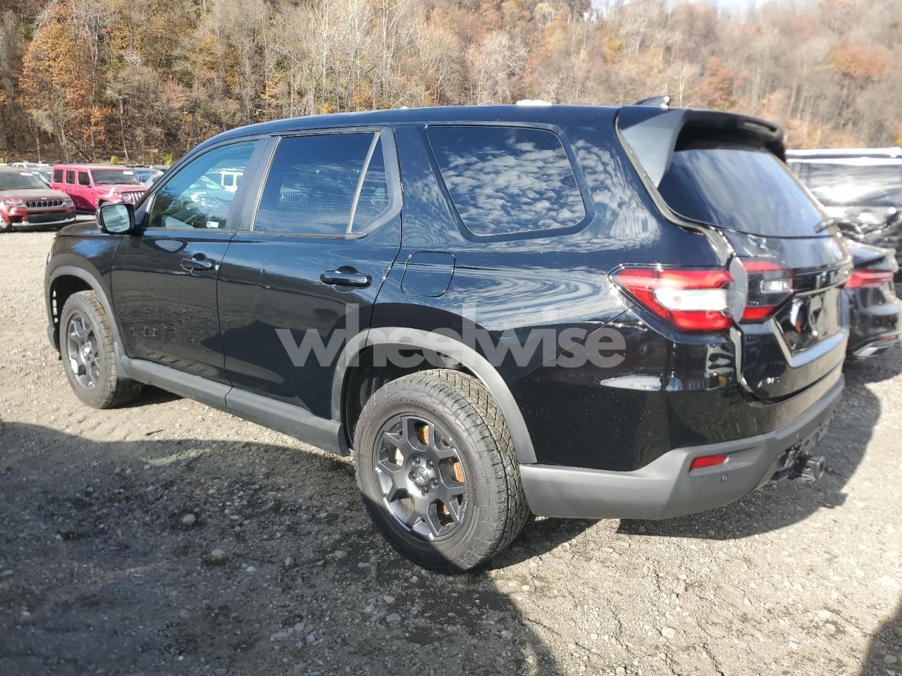 Photo 2 of 2025 HONDA PILOT TRAILSPORT (VIN 5FNYG1H66SB012798)