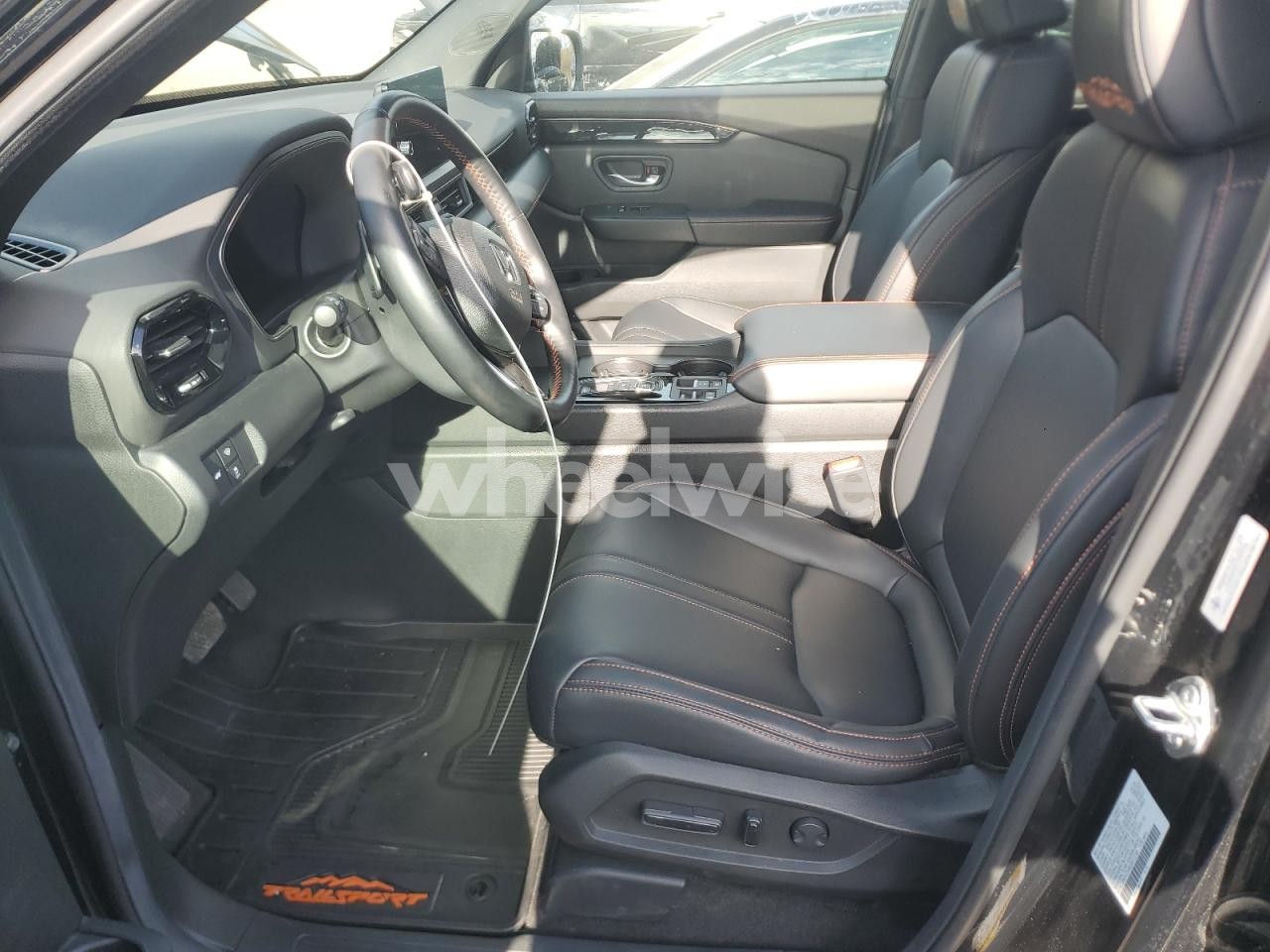 Photo 7 of 2025 HONDA PILOT TRAILSPORT (VIN 5FNYG1H66SB012798)