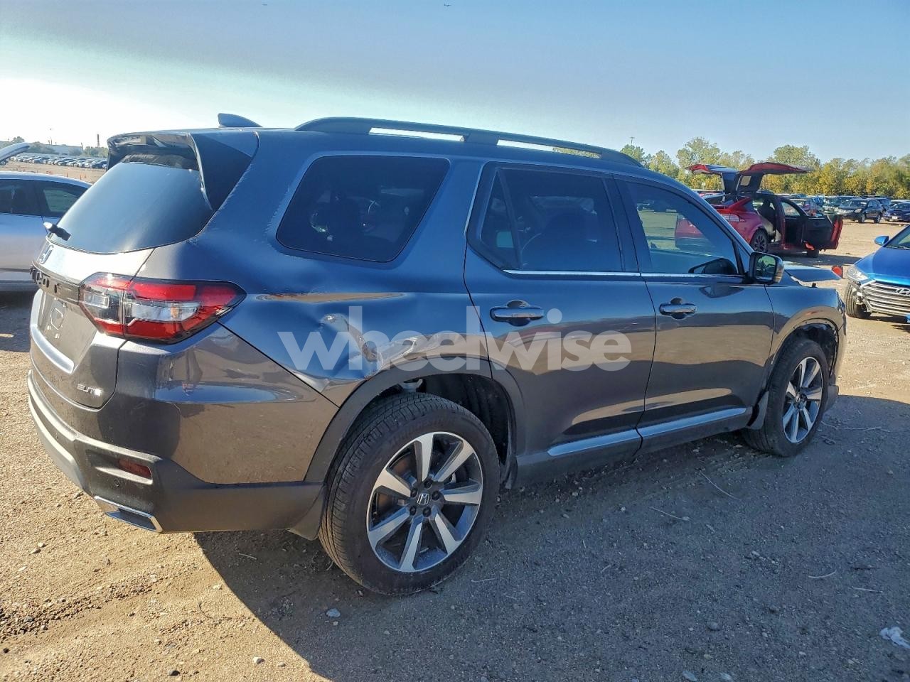 Photo 3 of 2025 HONDA PILOT ELITE (VIN 5FNYG1H89SB117921)