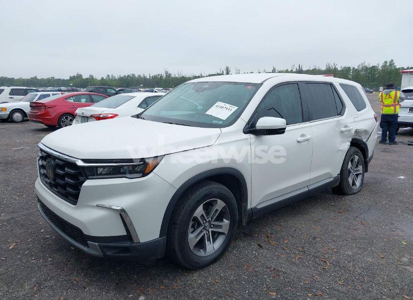 Photo 2 of 2025 Honda Pilot EX-L (VIN 5FNYG2H45SB005894)