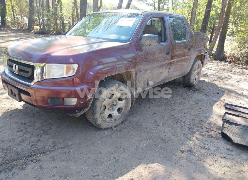 Photo 2 of 2009 Honda Ridgeline RT (VIN 5FPYK162X9B102195)