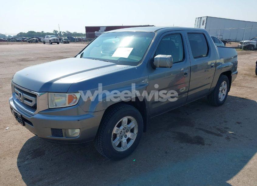 Photo 2 of 2009 Honda Ridgeline RTS (VIN 5FPYK16479B107114)