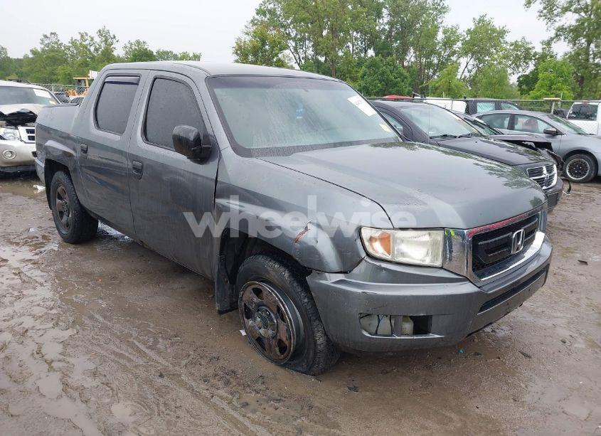 2010 Honda Ridgeline RT (VIN 5FPYK1F22AB001981) main photo