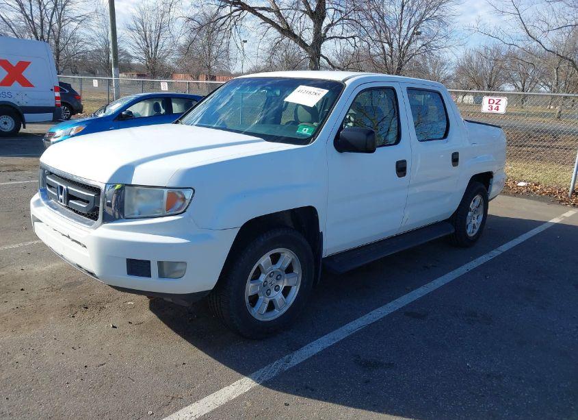 Photo 2 of 2010 Honda Ridgeline RT (VIN 5FPYK1F27AB003127)