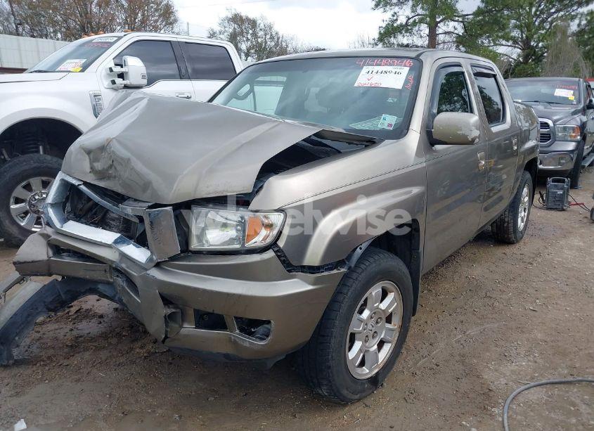 Photo 2 of 2011 Honda Ridgeline RTS (VIN 5FPYK1F40BB001822)
