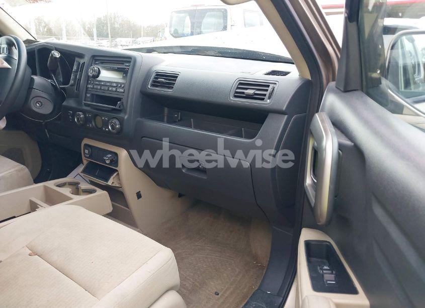 Photo 5 of 2011 Honda Ridgeline RTS (VIN 5FPYK1F40BB001822)