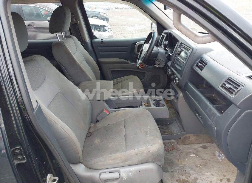 Photo 5 of 2011 Honda Ridgeline RTS (VIN 5FPYK1F47BB453556)