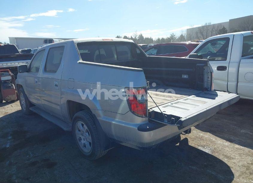 Photo 3 of 2013 Honda Ridgeline RTS (VIN 5FPYK1F47DB015204)