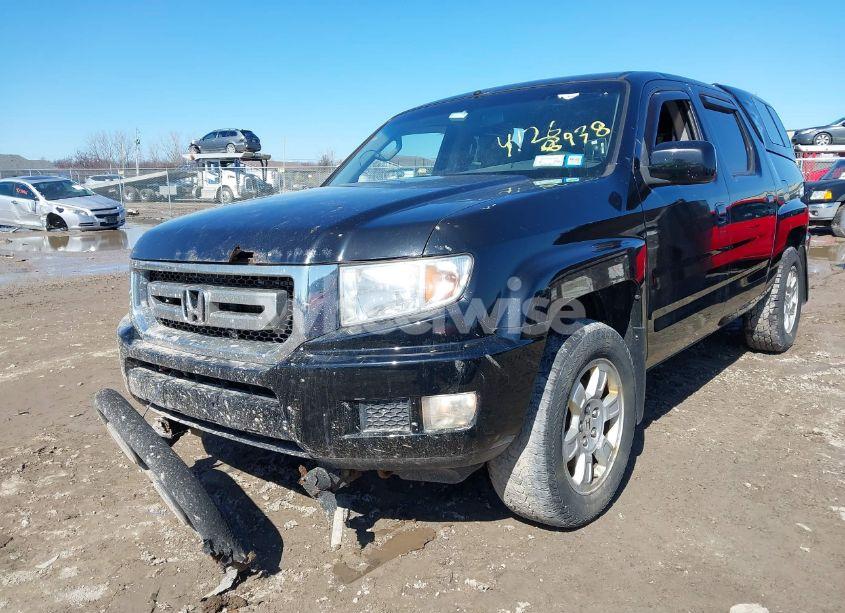 Photo 2 of 2011 Honda Ridgeline RTS (VIN 5FPYK1F48BB005889)
