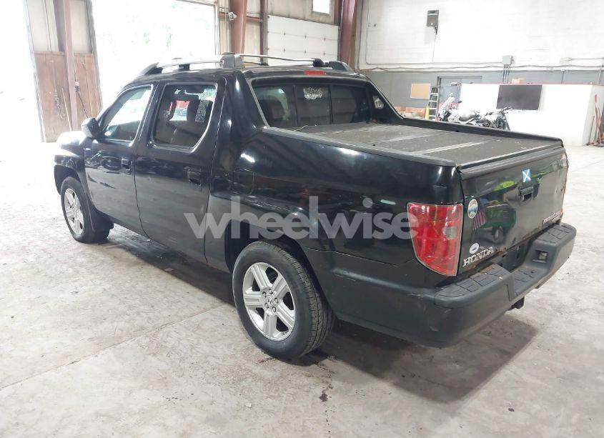 Photo 3 of 2011 Honda Ridgeline RTL (VIN 5FPYK1F50BB007645)
