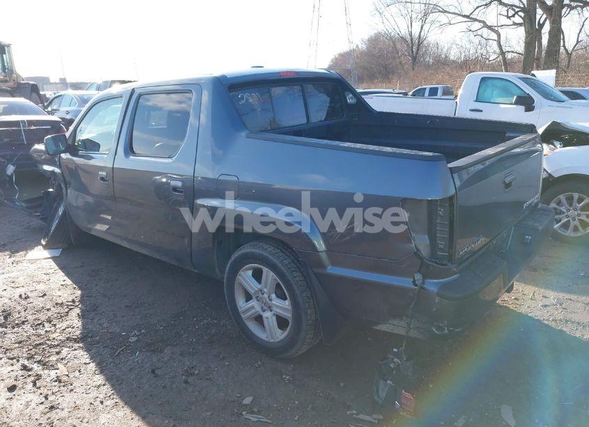 Photo 3 of 2013 Honda Ridgeline RTL (VIN 5FPYK1F51DB002599)