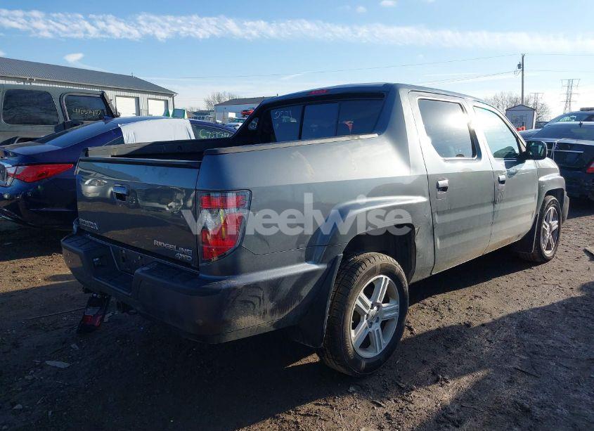 Photo 4 of 2013 Honda Ridgeline RTL (VIN 5FPYK1F51DB002599)