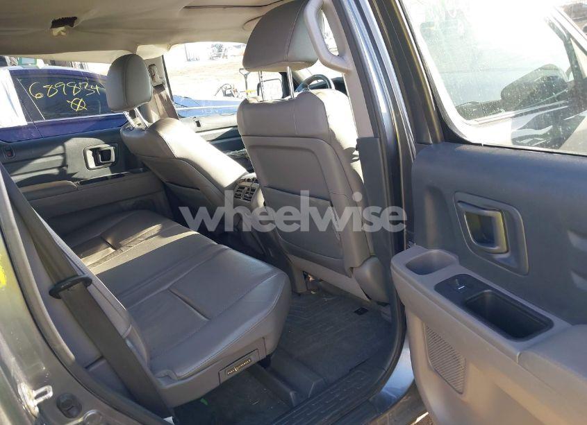 Photo 8 of 2013 Honda Ridgeline RTL (VIN 5FPYK1F51DB002599)