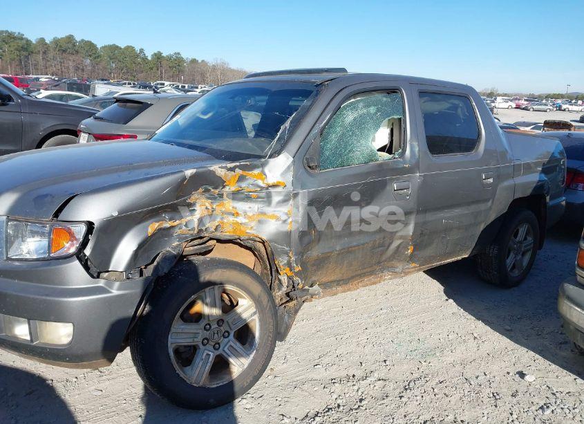 Photo 14 of 2010 Honda Ridgeline RTL (VIN 5FPYK1F52AB004678)