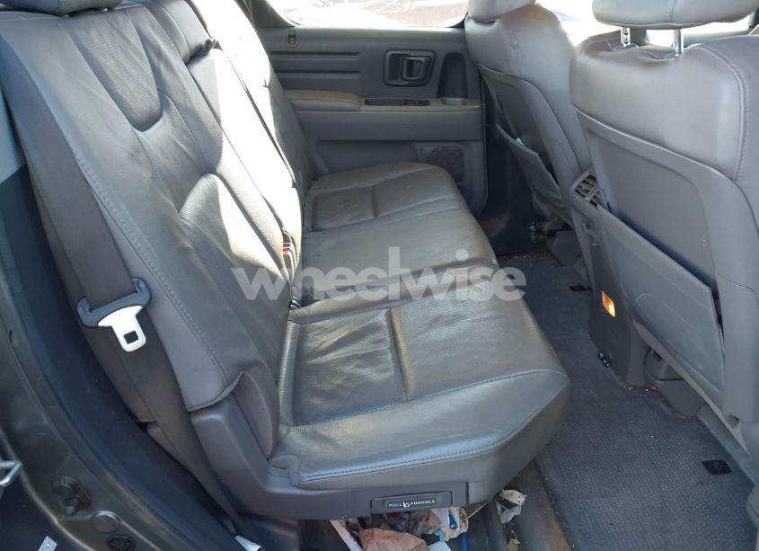 Photo 8 of 2010 Honda Ridgeline RTL (VIN 5FPYK1F52AB004678)