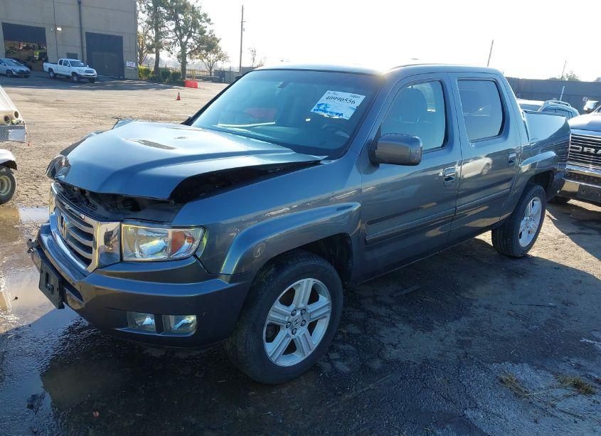 Photo 2 of 2011 Honda Ridgeline RTL (VIN 5FPYK1F52BB455191)