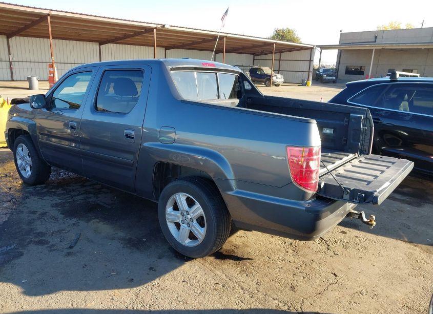 Photo 3 of 2011 Honda Ridgeline RTL (VIN 5FPYK1F52BB455191)