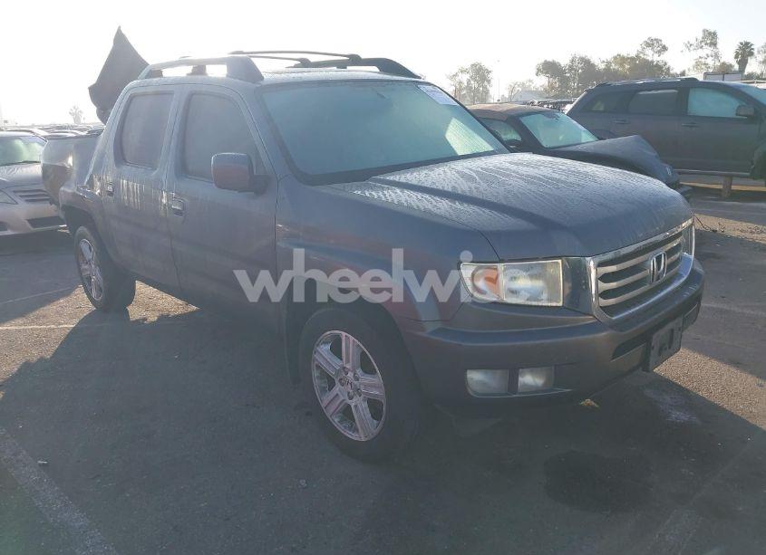 2013 Honda Ridgeline RTL (VIN 5FPYK1F52DB015796) main photo