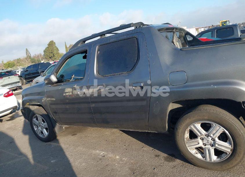 Photo 15 of 2013 Honda Ridgeline RTL (VIN 5FPYK1F52DB015796)