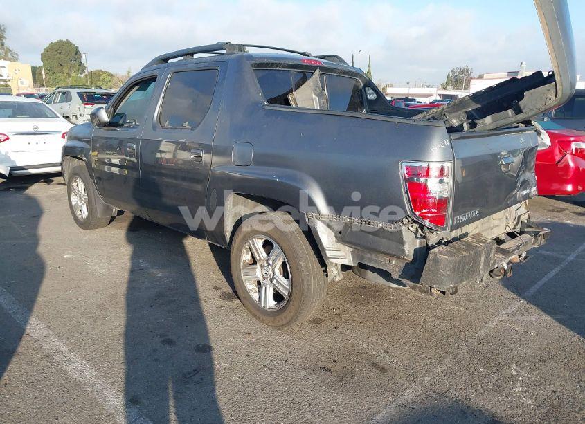 Photo 3 of 2013 Honda Ridgeline RTL (VIN 5FPYK1F52DB015796)