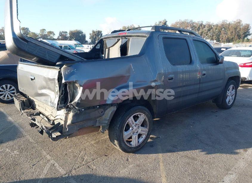 Photo 4 of 2013 Honda Ridgeline RTL (VIN 5FPYK1F52DB015796)