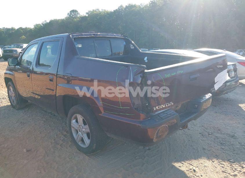 Photo 3 of 2013 Honda Ridgeline RTL (VIN 5FPYK1F52DB502271)