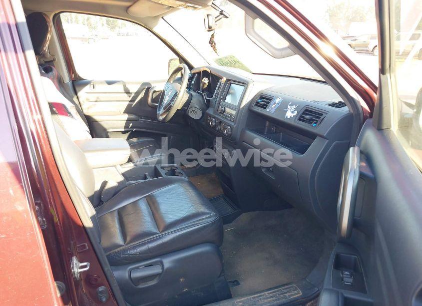 Photo 5 of 2013 Honda Ridgeline RTL (VIN 5FPYK1F52DB502271)