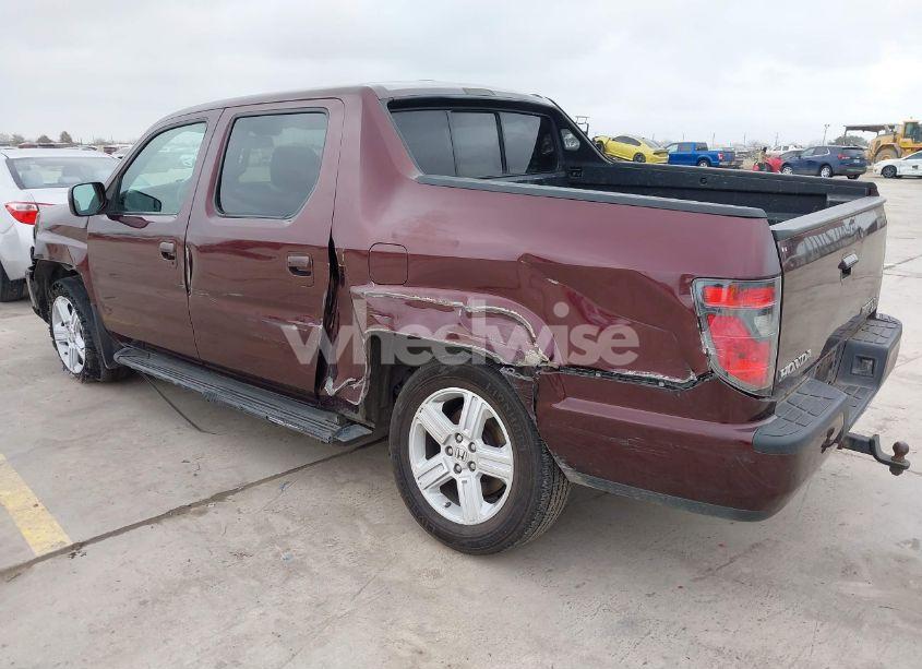 Photo 3 of 2014 Honda Ridgeline RTL (VIN 5FPYK1F52EB010700)