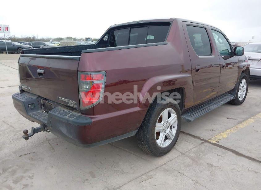 Photo 4 of 2014 Honda Ridgeline RTL (VIN 5FPYK1F52EB010700)