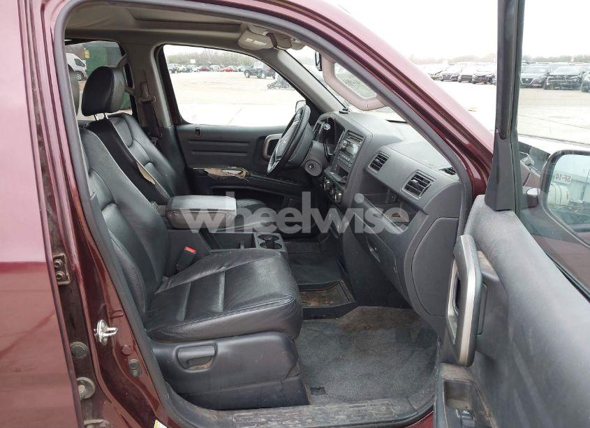 Photo 5 of 2014 Honda Ridgeline RTL (VIN 5FPYK1F52EB010700)