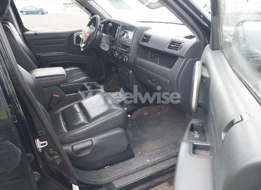 Photo 5 of 2011 Honda Ridgeline RTL (VIN 5FPYK1F53BB001385)