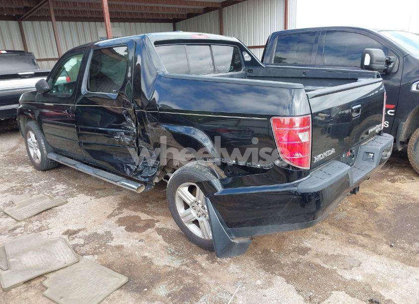 Photo 3 of 2010 Honda Ridgeline RTL (VIN 5FPYK1F54AB008375)