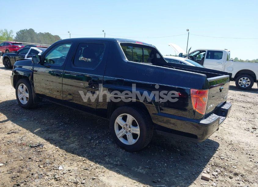 Photo 3 of 2013 Honda Ridgeline RTL (VIN 5FPYK1F54DB002709)