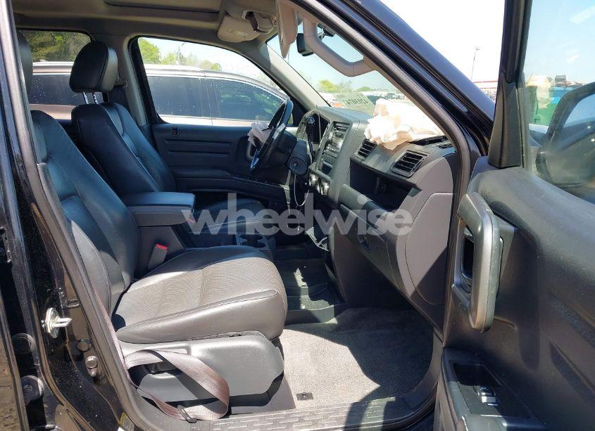 Photo 5 of 2013 Honda Ridgeline RTL (VIN 5FPYK1F54DB002709)