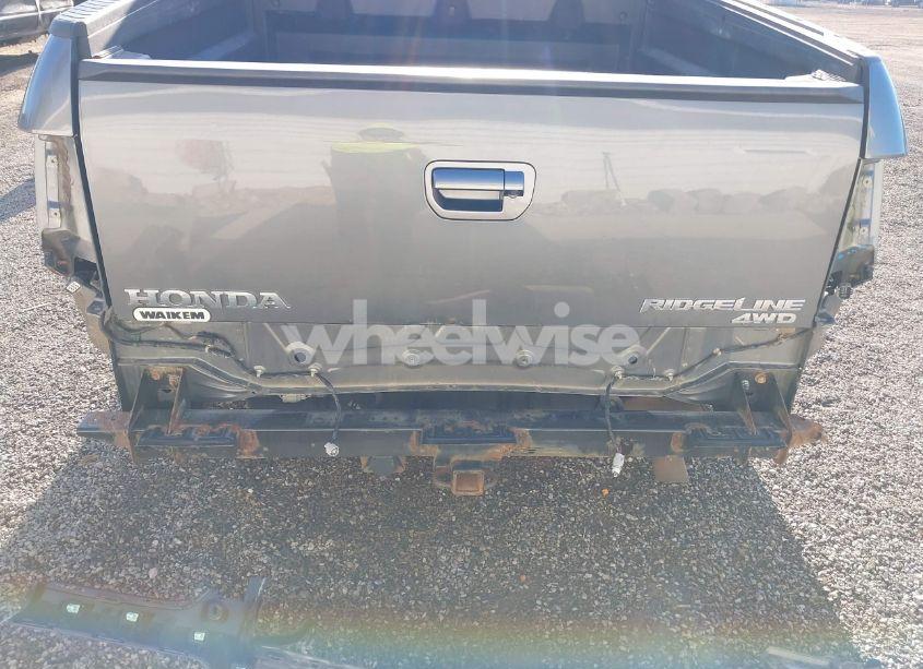 Photo 6 of 2013 Honda Ridgeline RTL (VIN 5FPYK1F55DB004842)