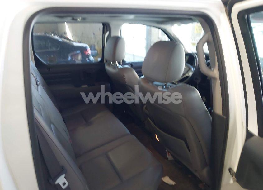 Photo 8 of 2014 Honda Ridgeline RTL (VIN 5FPYK1F55EB012490)