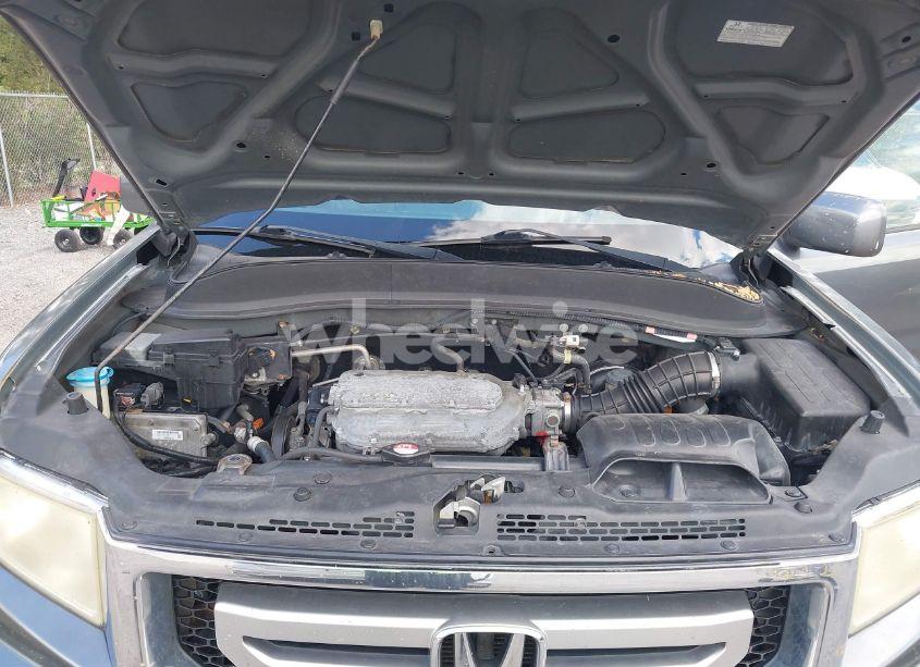 Photo 10 of 2010 Honda Ridgeline RTL (VIN 5FPYK1F56AB001976)