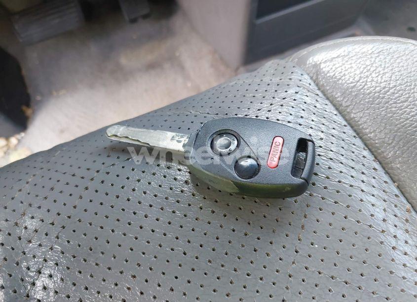 Photo 11 of 2010 Honda Ridgeline RTL (VIN 5FPYK1F56AB001976)